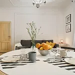 Apartment Guesthost - San Giovanni In Monte *