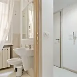 Guesthost - San Giovanni In Monte Apartment *
